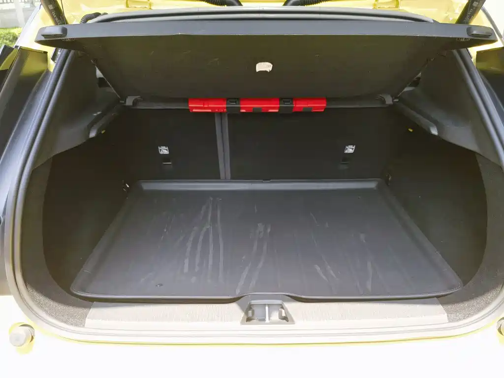 Volvo EX30 — миниатюра 14