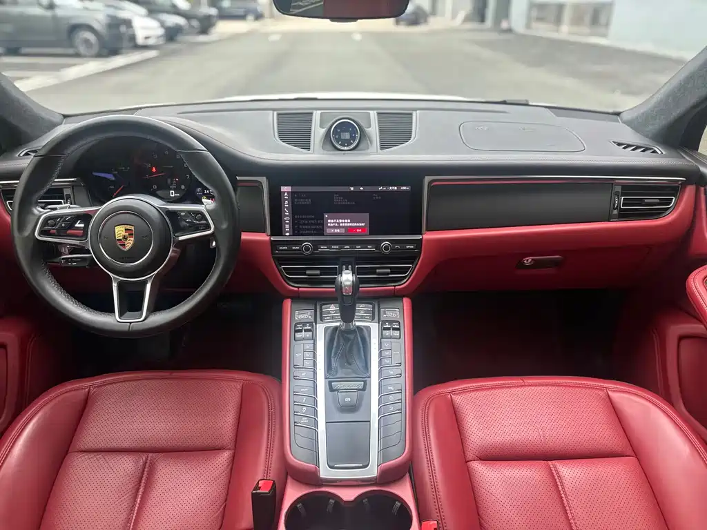 Porsche Macan — миниатюра 4