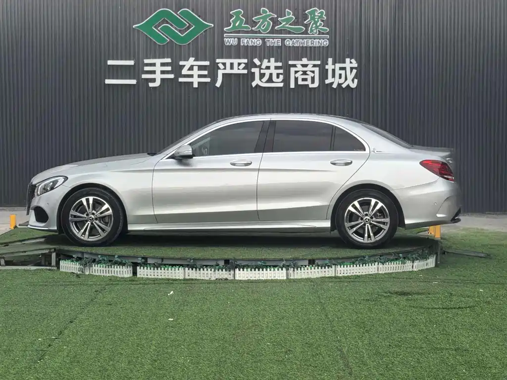 Mercedes-Benz C-Class — миниатюра 16