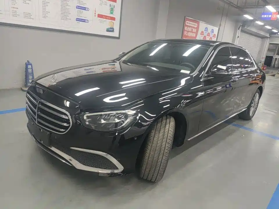 Mercedes-Benz E-Class — миниатюра 2