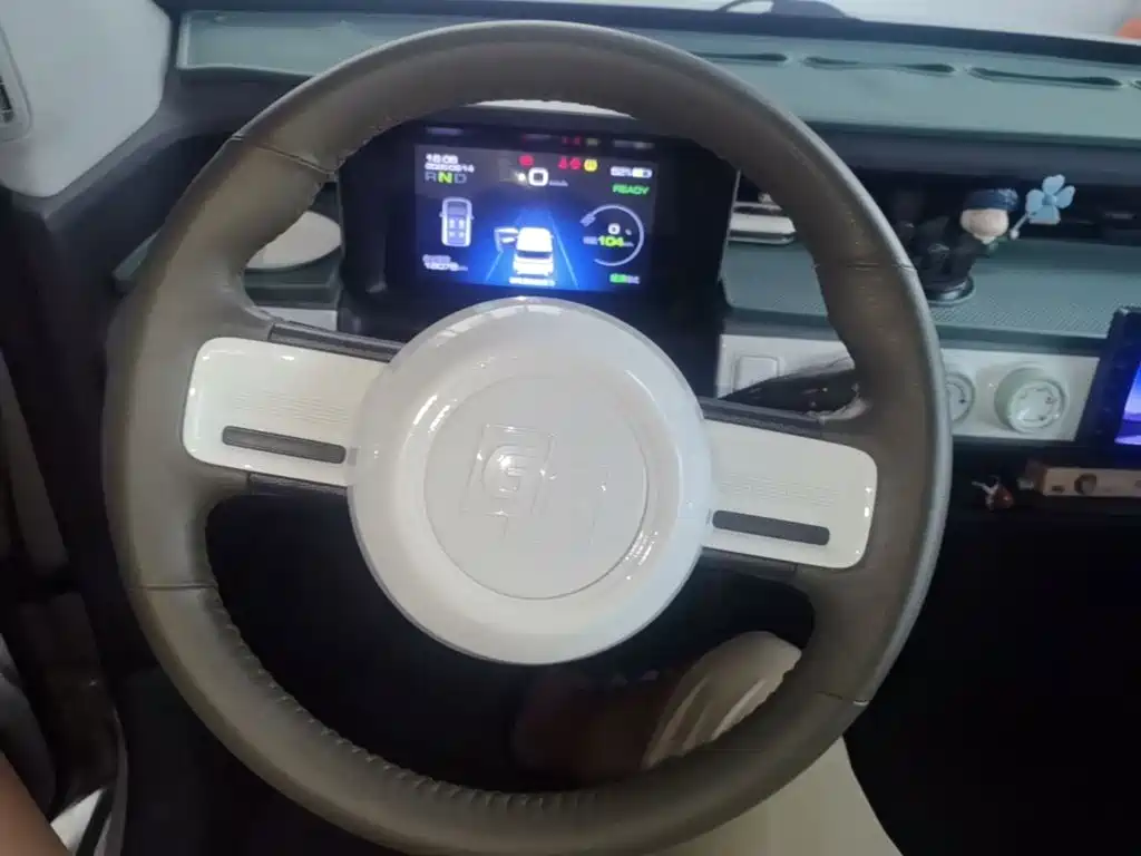 Wuling MINIEV — миниатюра 11