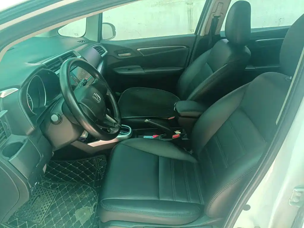 Honda Fit — миниатюра 11