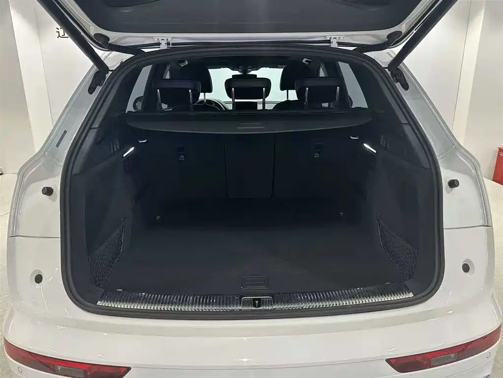 Audi Q5L 2020 40 TFSI Fashion