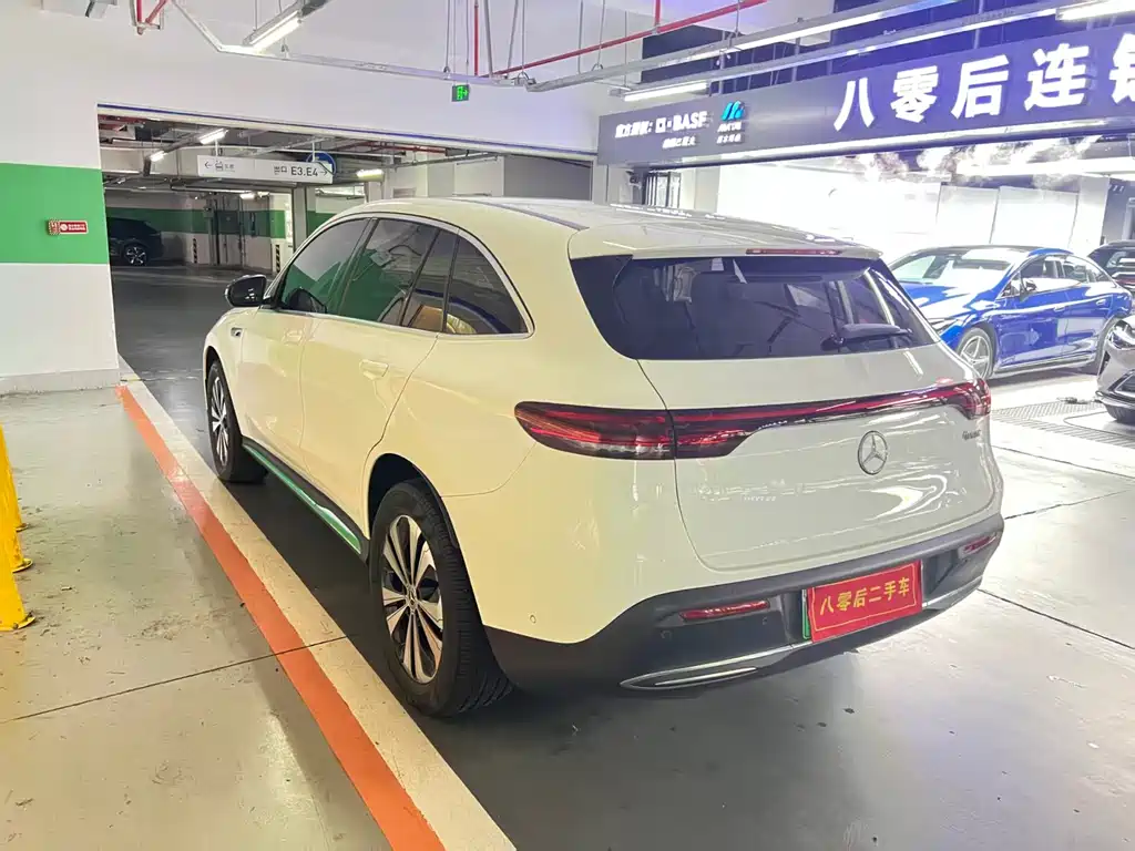 MERCEDES-BENZ EQC