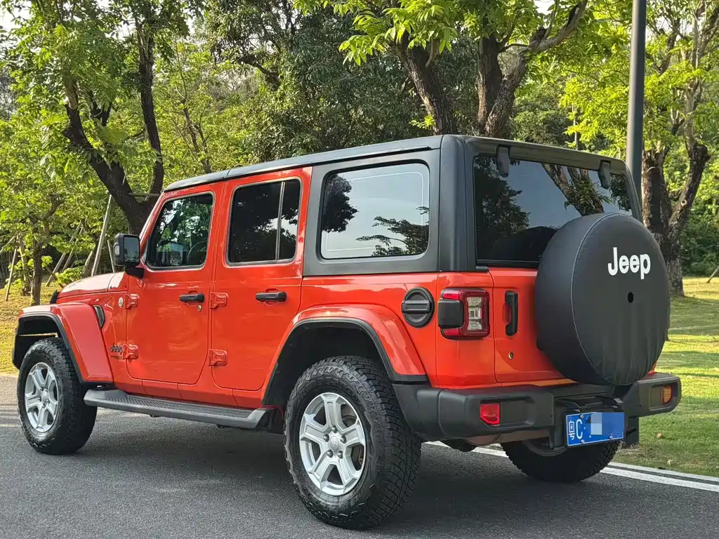 Jeep Wrangler 2.0T Sahara 4-door Edition, фото 7
