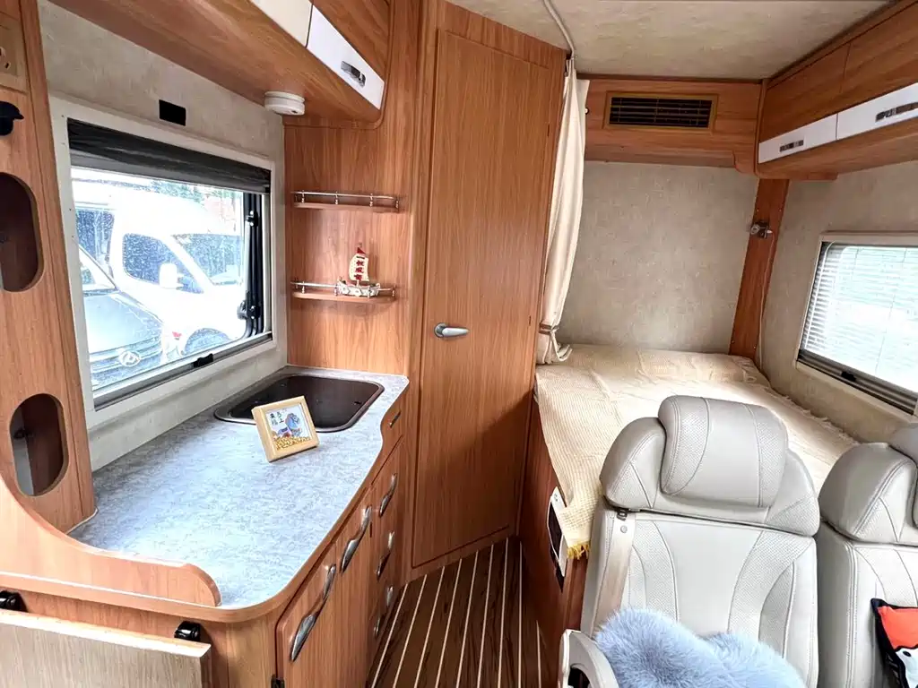 Maxus SAIC MAXUS V80 V80C 2019 2.5T AT