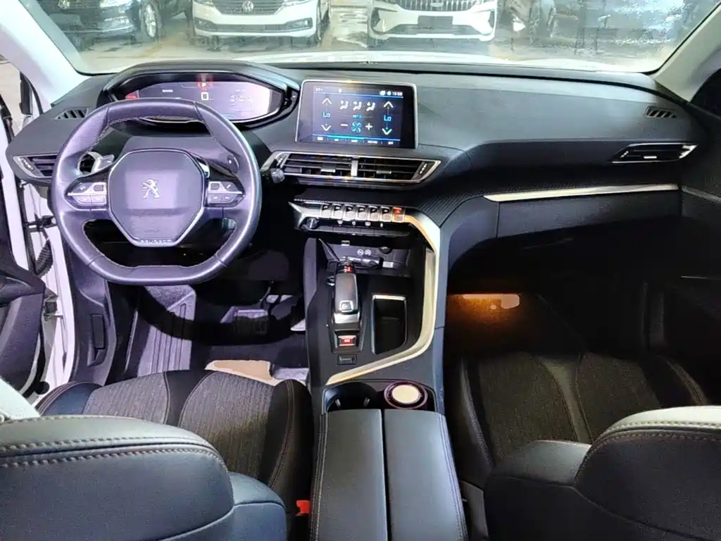 Peugeot 4008 — миниатюра 10