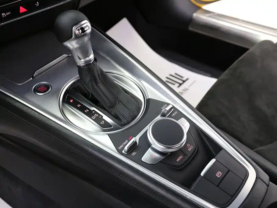 Audi TT — миниатюра 12