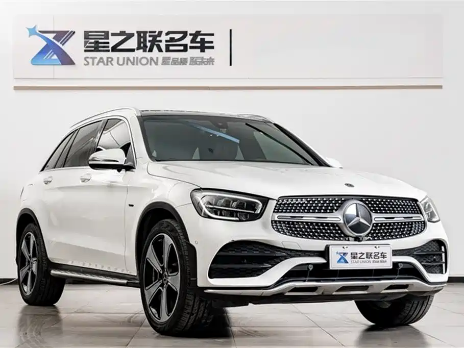 MERCEDES-BENZ GLC