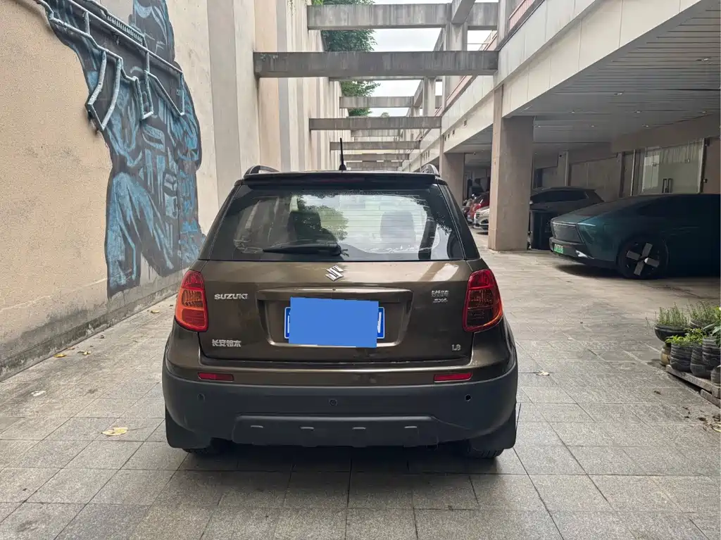 Suzuki SX4 — миниатюра 5