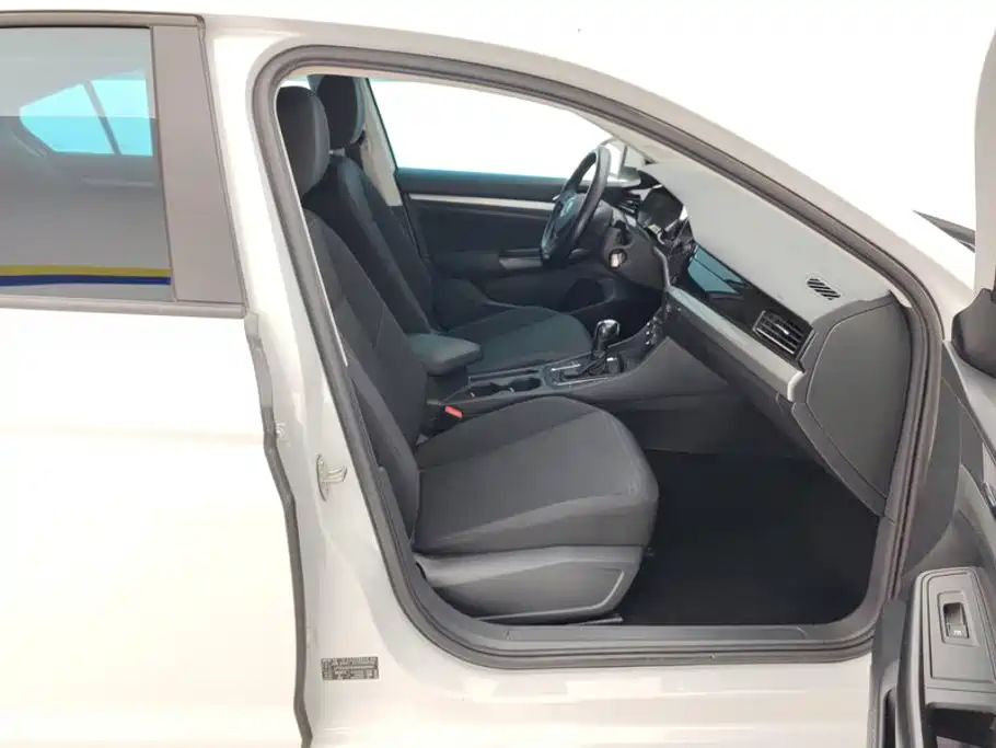 Volkswagen Bora — миниатюра 8