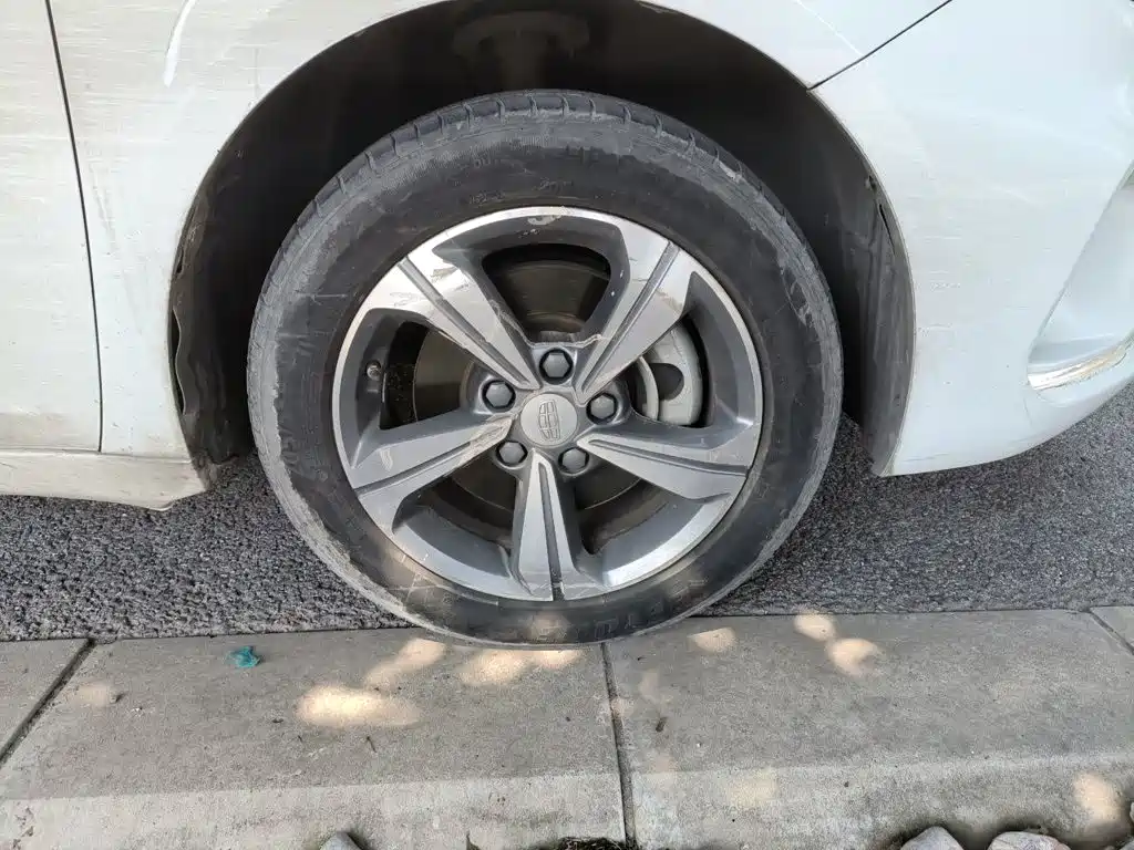 Geely Emgrand GL — миниатюра 24