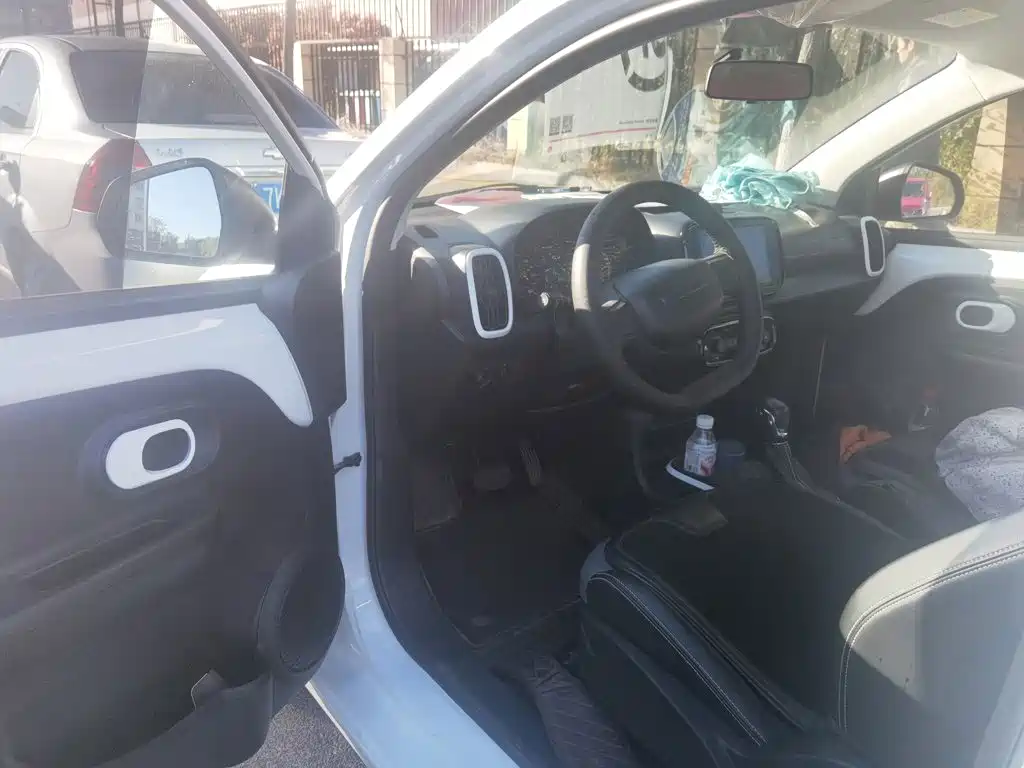 Roewe Clever — миниатюра 12
