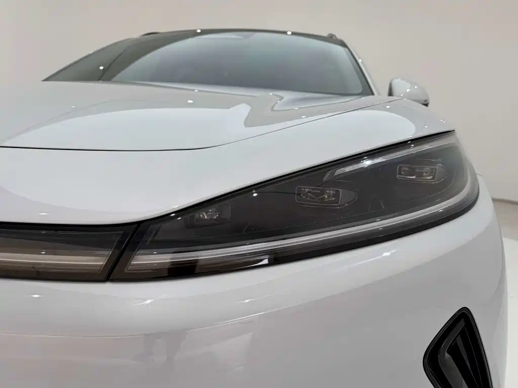 BYD Морской лев 05 EV — миниатюра 2