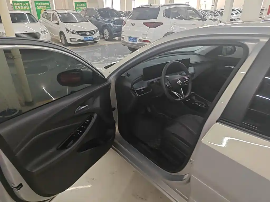Buick Verano — миниатюра 19
