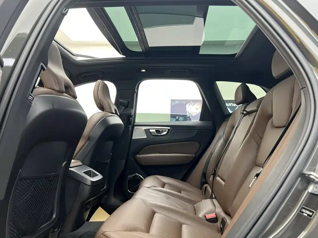 Volvo XC60 — миниатюра 20