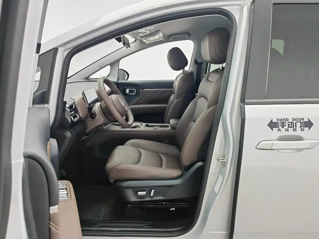 Wuling 星光730 — миниатюра 10