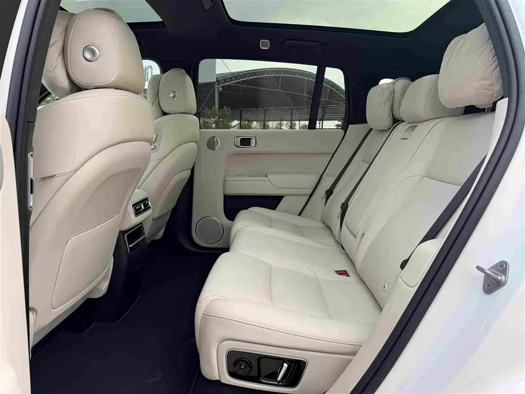 Li Auto Li L7 — миниатюра 10