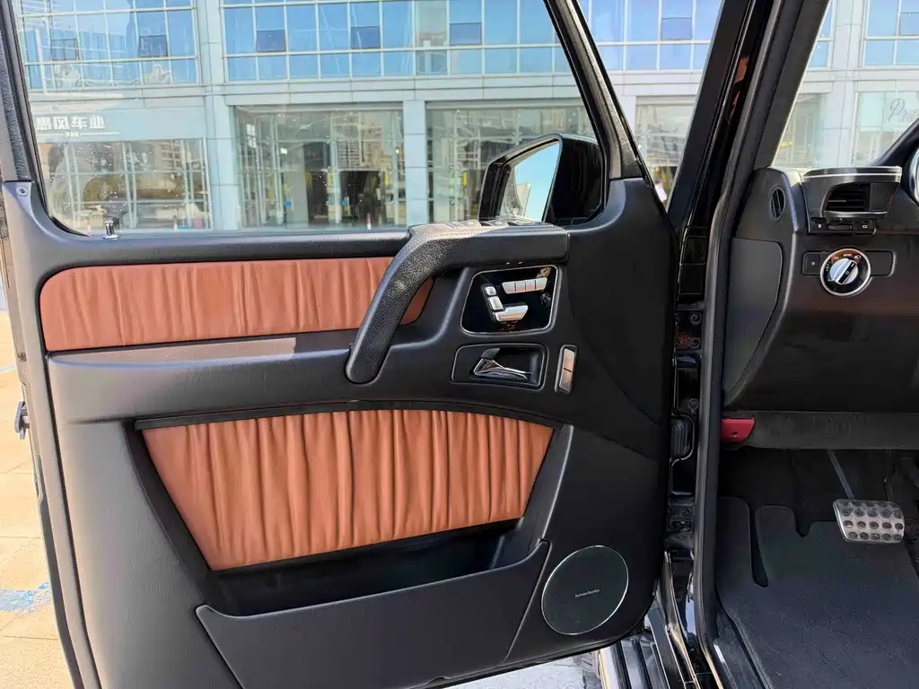 Mercedes-Benz G-Class — миниатюра 11