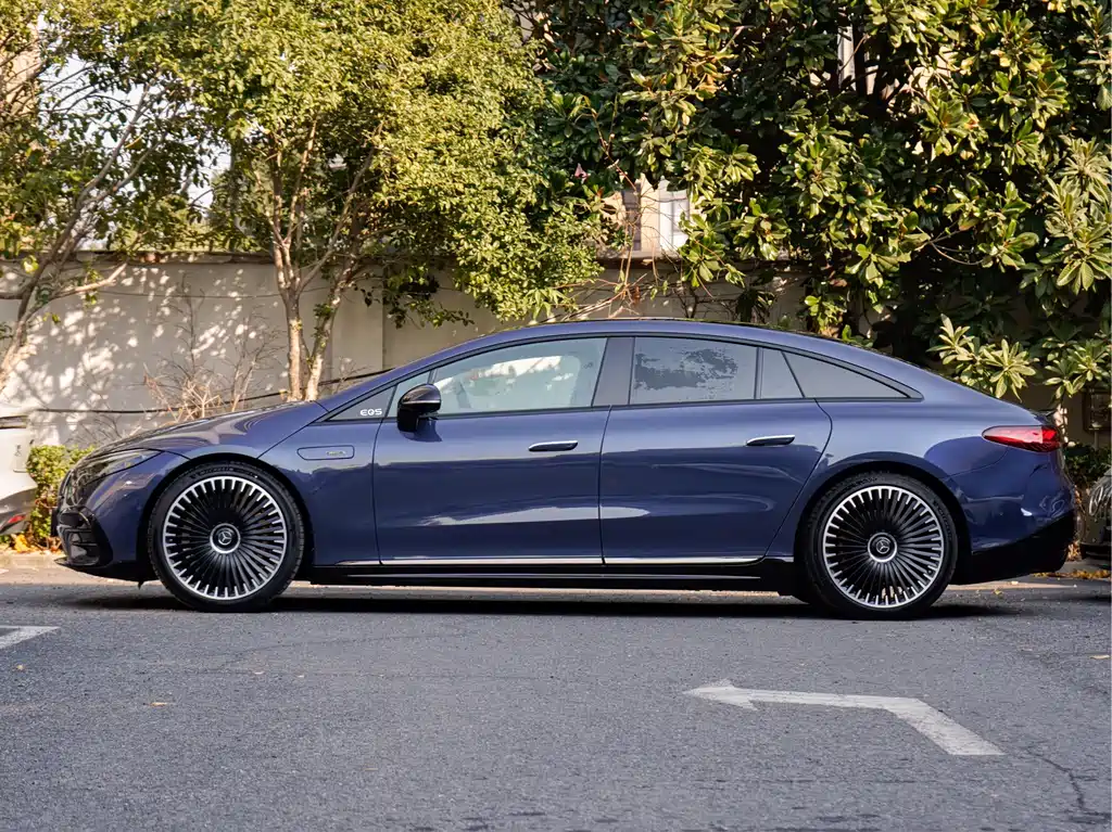 MERCEDES-BENZ EQS AMG