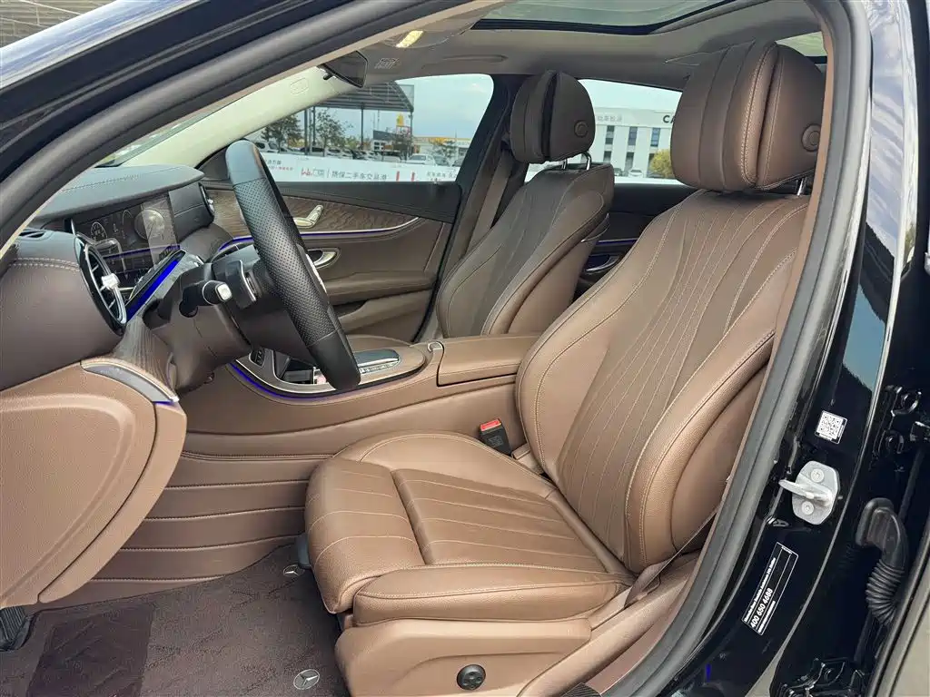 Mercedes-Benz E-Class — миниатюра 5