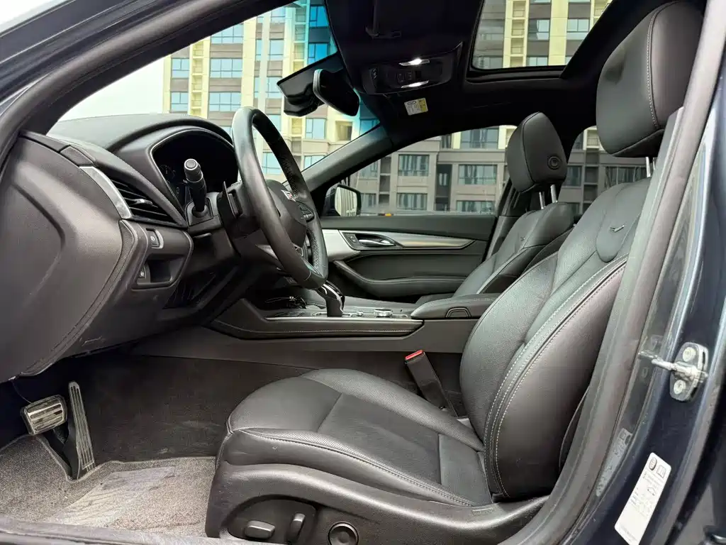 Cadillac CT5 — миниатюра 4