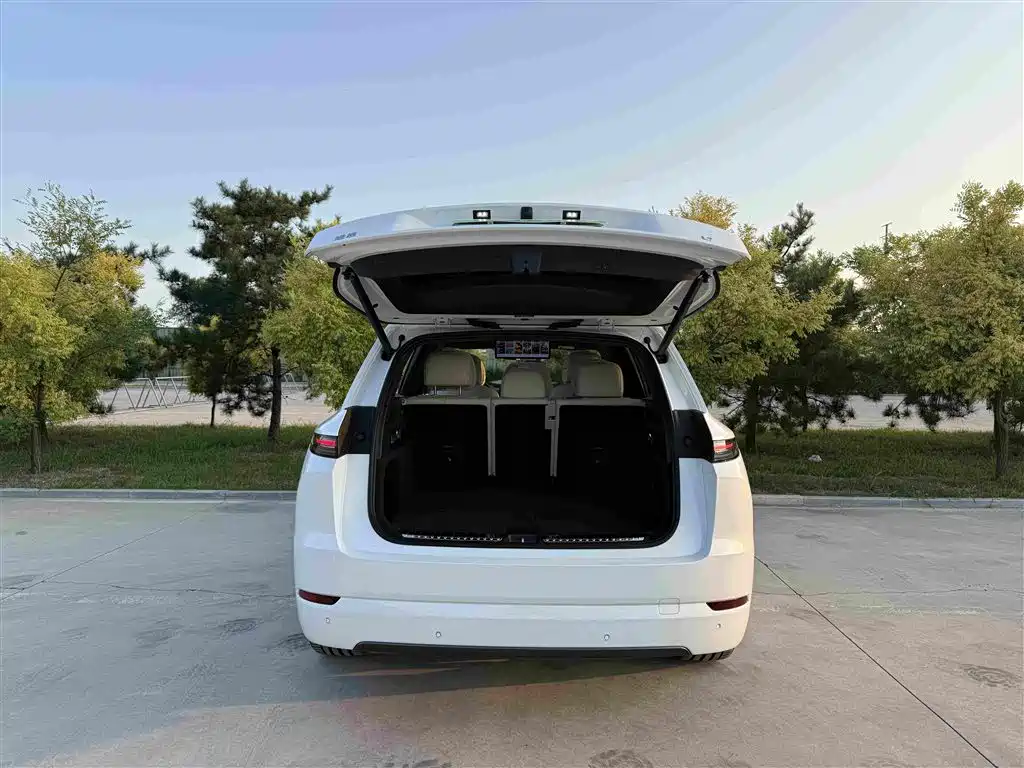 Li Auto Li L7 — миниатюра 13