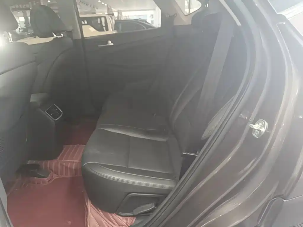 Hyundai Tucson — миниатюра 17