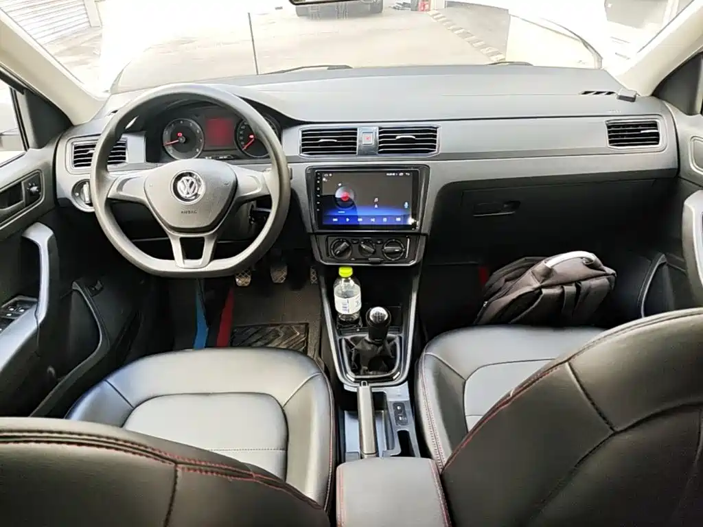 Volkswagen Santana — миниатюра 10