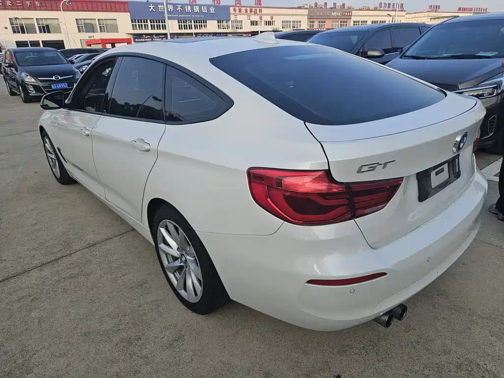 BMW 3 Series GT — миниатюра 11