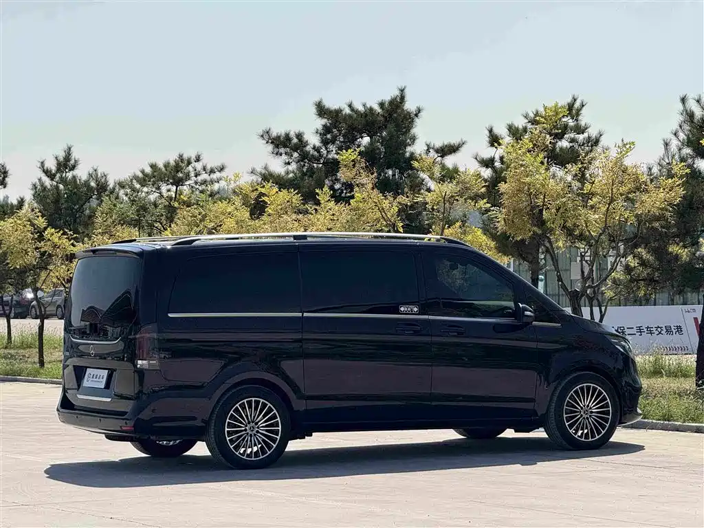 Mercedes-Benz V-Class — миниатюра 35