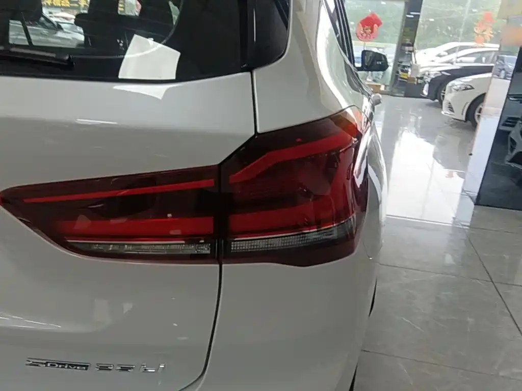 BMW X1 2022 sDrive25Li Lead