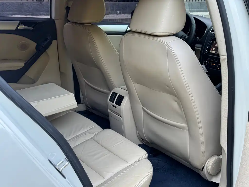 Volkswagen Golf — миниатюра 12
