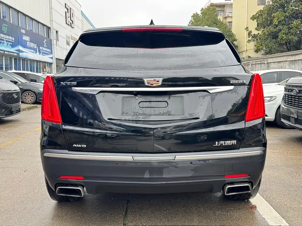 CADILLAC XT5