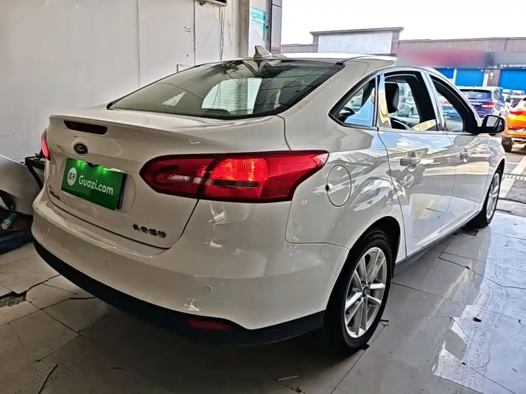 Ford Focus — миниатюра 7
