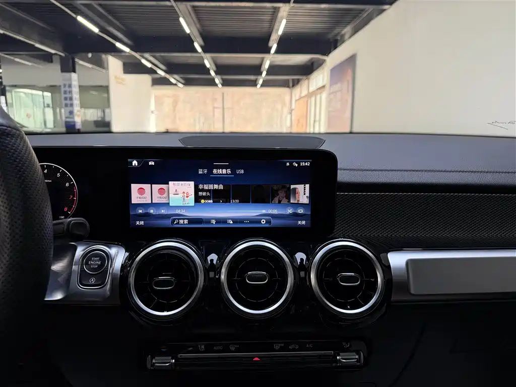 Mercedes-Benz GLB 2024 GLB 200