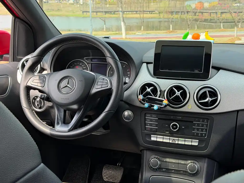 Mercedes-Benz B-Class B 2015 B 200