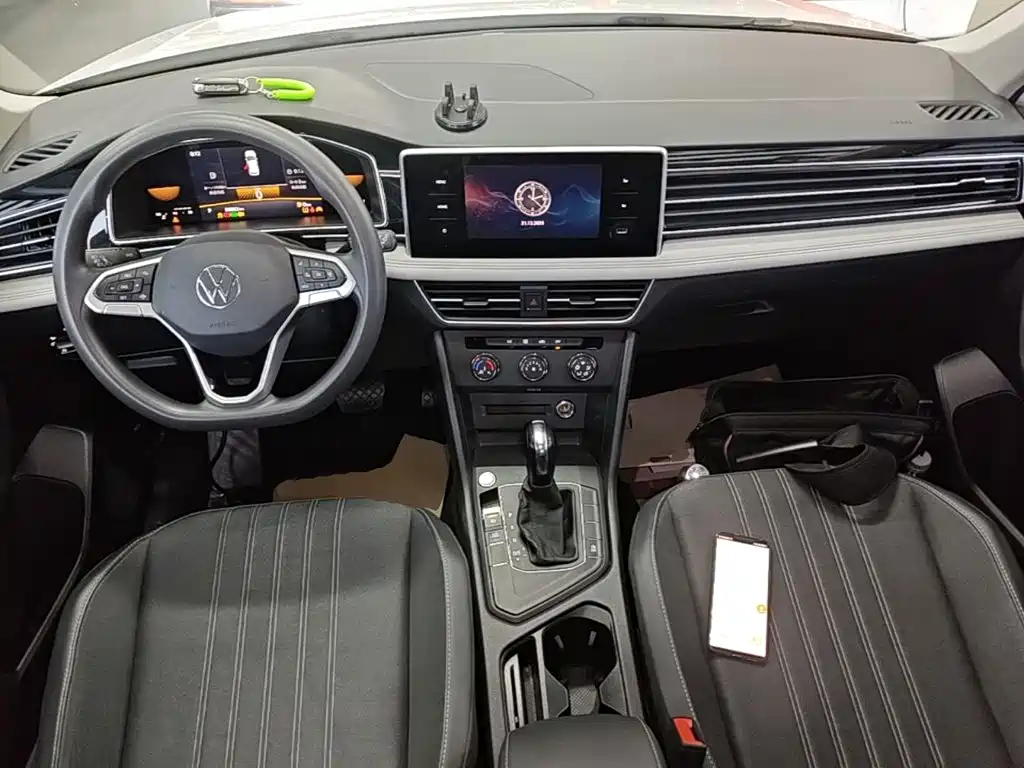 Volkswagen Tiguan L — миниатюра 10