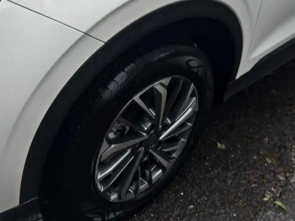 GEELY AUTOMOBILE BINYUE