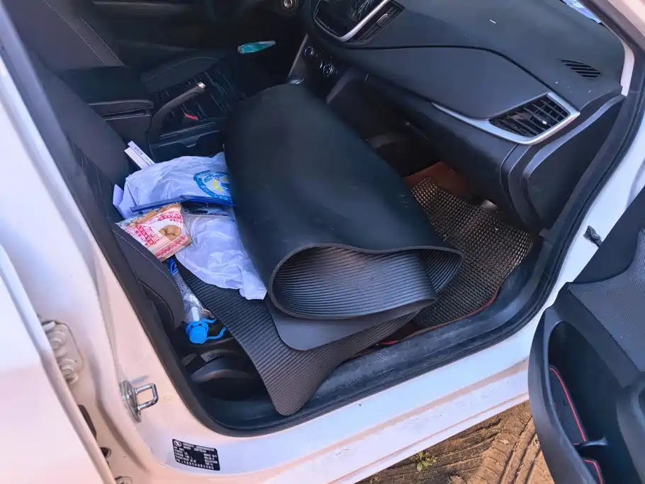 Chevrolet Cavalier — миниатюра 7
