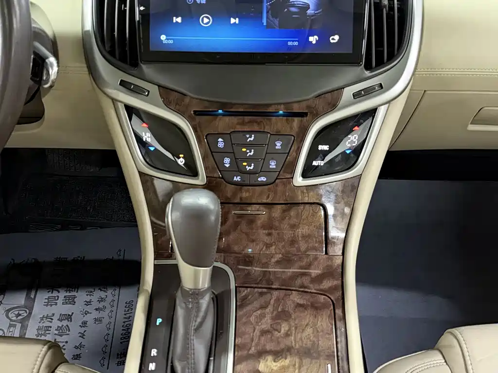 Buick LaCrosse — миниатюра 16