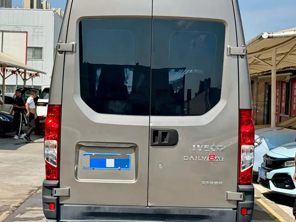 IVECO Ousheng — миниатюра 9