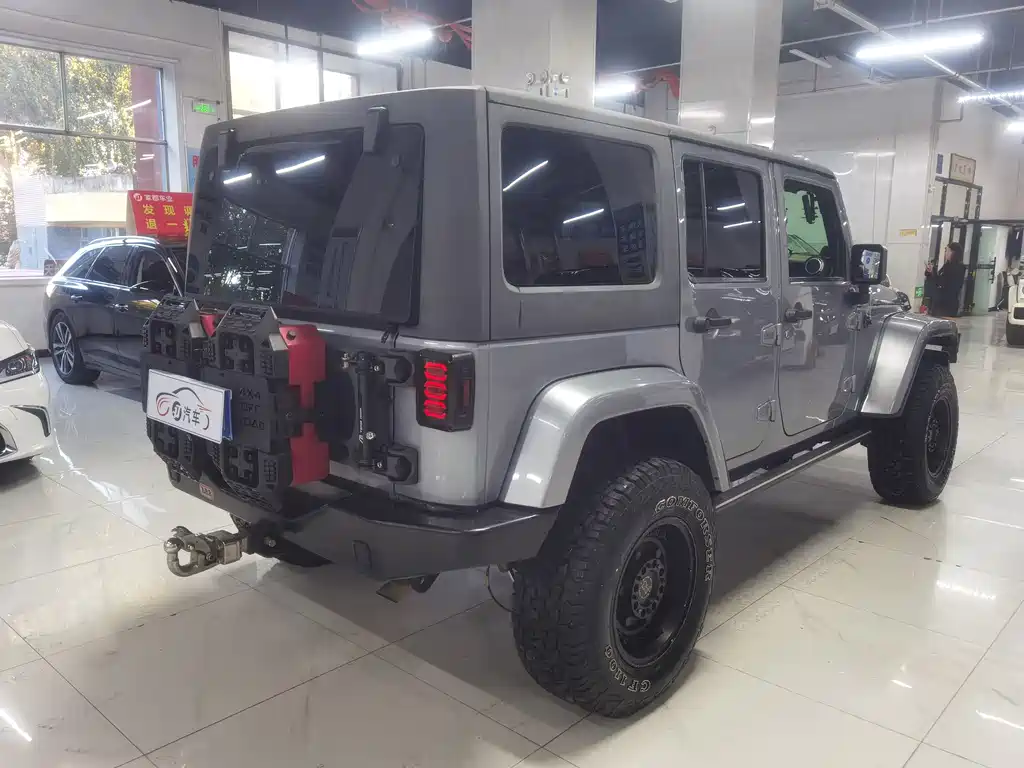 Jeep Wrangler — миниатюра 5