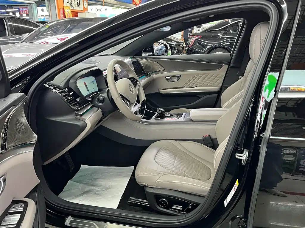 BYD Han — миниатюра 7