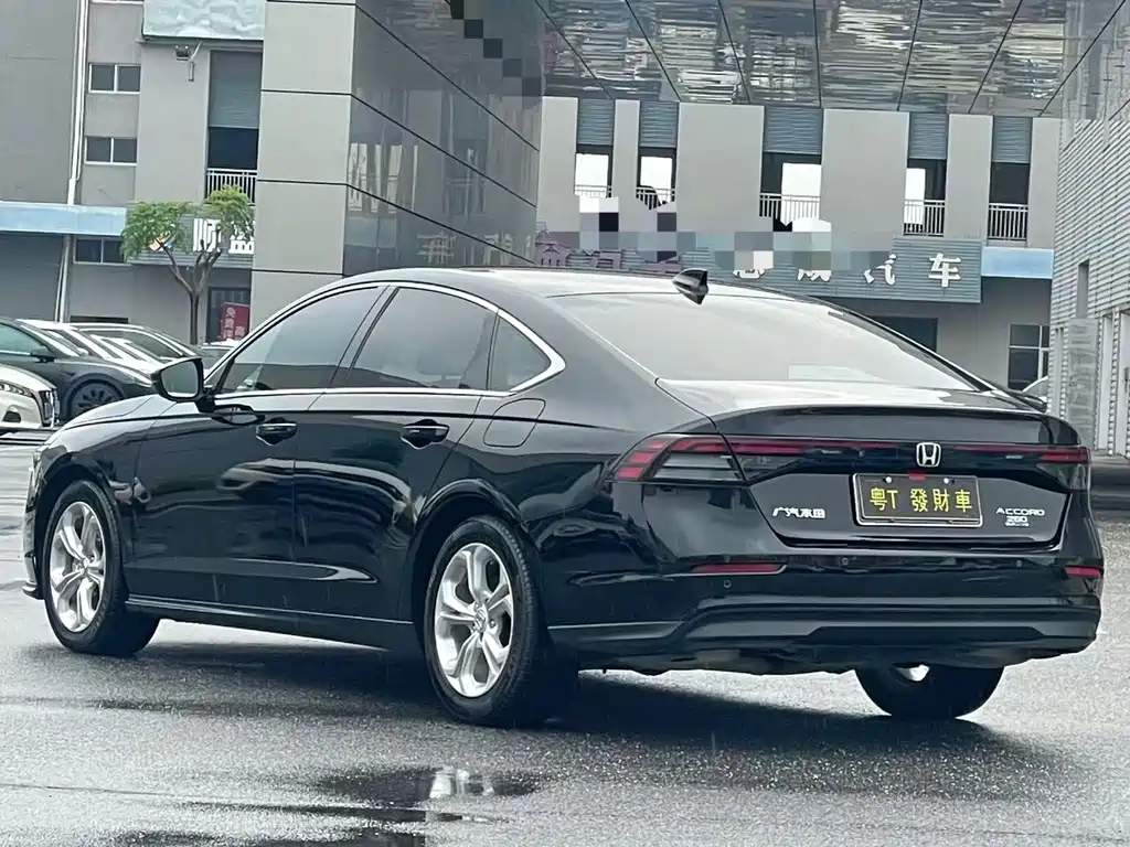 Honda Accord — миниатюра 7