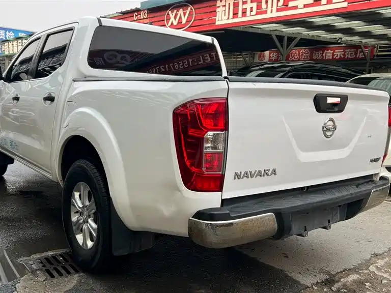 NISSAN NAVARRA