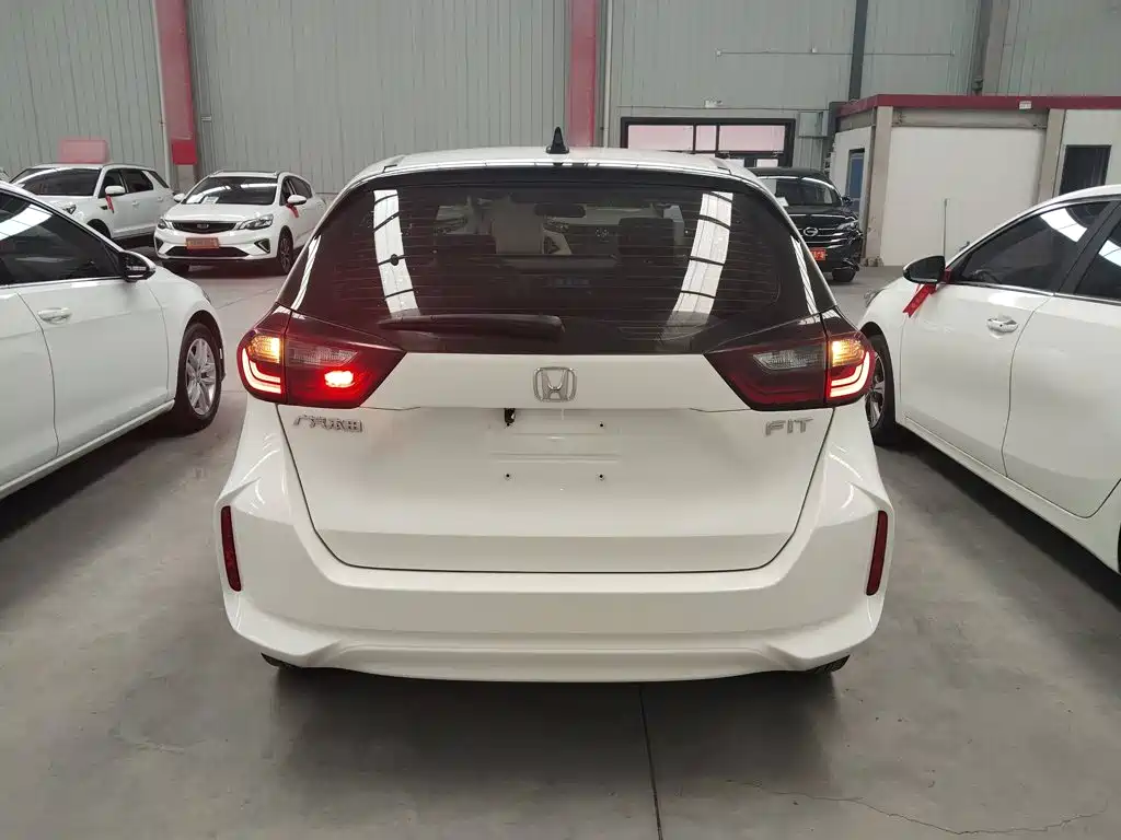 Honda Fit — миниатюра 6