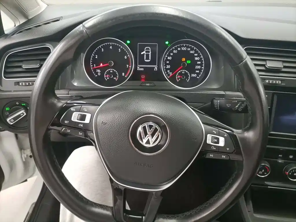 Volkswagen Golf — миниатюра 11