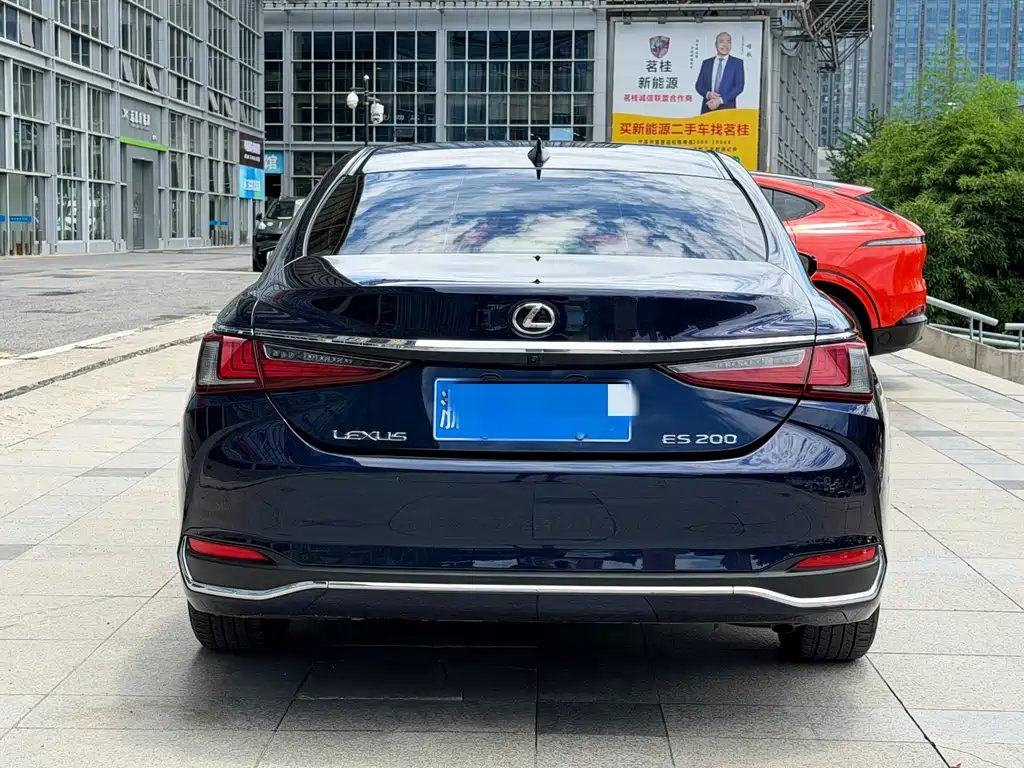 Lexus ES 2022 200