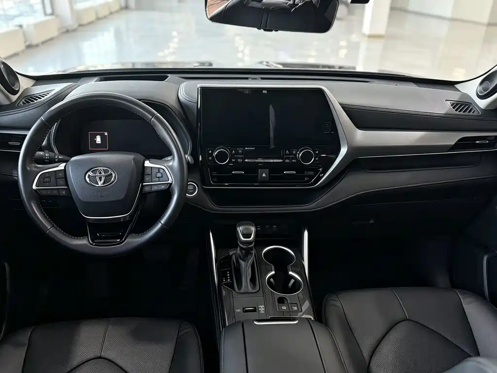 Toyota Highlander — миниатюра 5